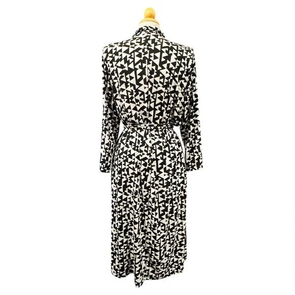 Lane Bryant Black and White Triangle Pattern Dress - Picture 2 of 9